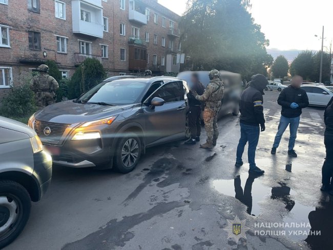 Двоє волинян перепродавали чужі препарати для лікування наркозалежних