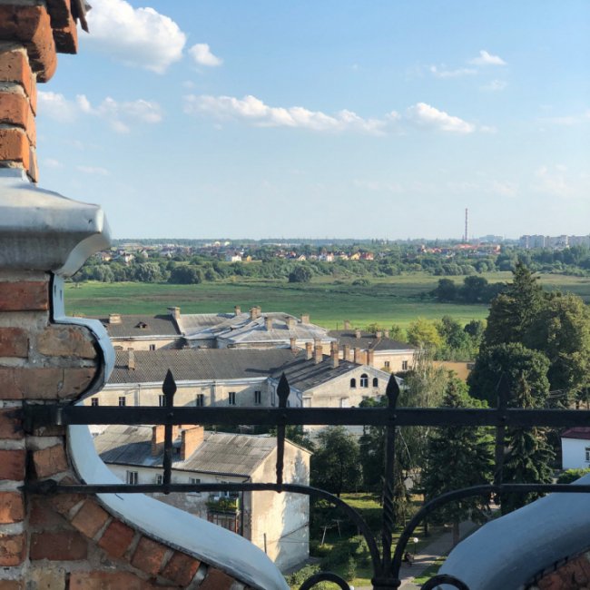 Зірка «95 кварталу» похизувалася світлинами з Луцького замку