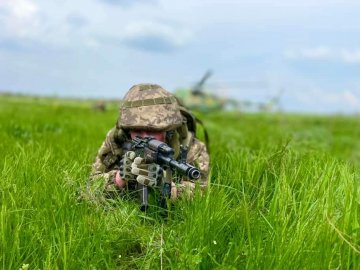 Ситуація на фронті: найзапекліші бої тривають за міста Бахмут та Мар’їнка