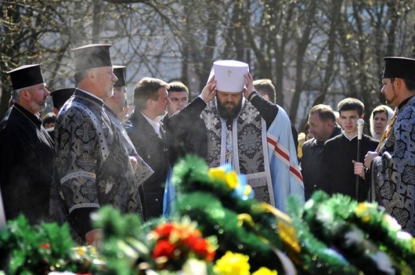 Сумна неділя в Луцьку. ФОТО