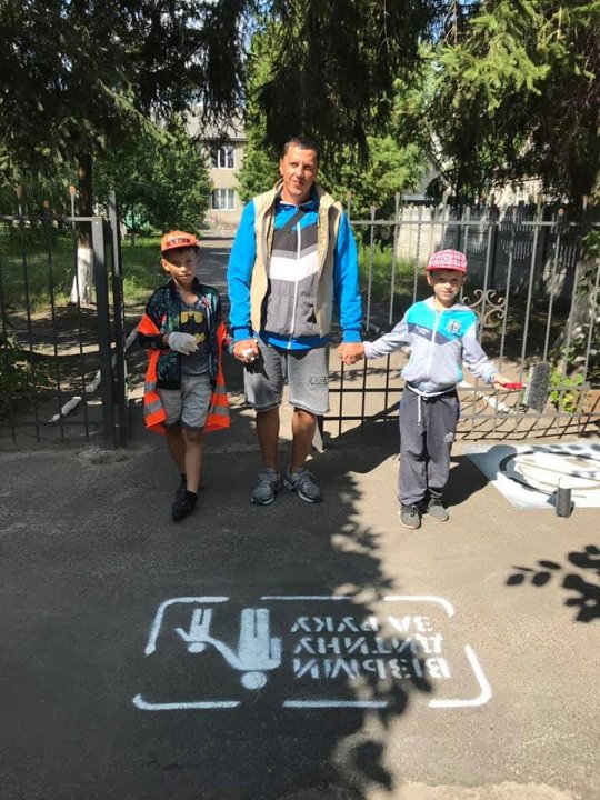 У місті на Волині з'явилися «нагадайки» для пішоходів. ФОТО