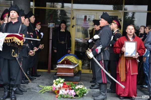 У Луцьку попрощалися з загиблим «айдарівцем». ФОТО 