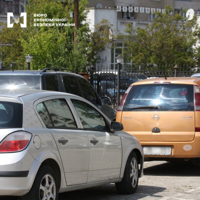 Лучанин продавав на ОЛХ автівки, які ввозили для ЗСУ. ФОТО