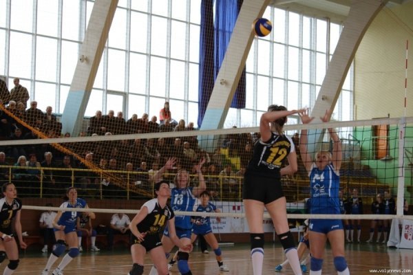 Волейбольний «Фінал чотирьох»: лучанки почали з перемоги. ФОТО