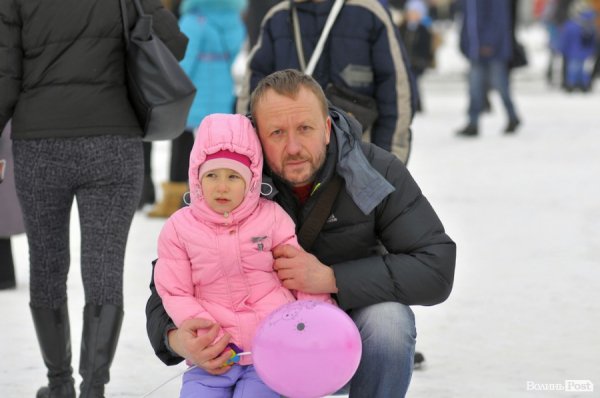 Різдвяне дійство в центрі Луцька: діти