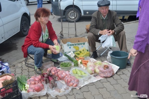 Ягідно-овочевий сезон: які ціни на луцькому базарі