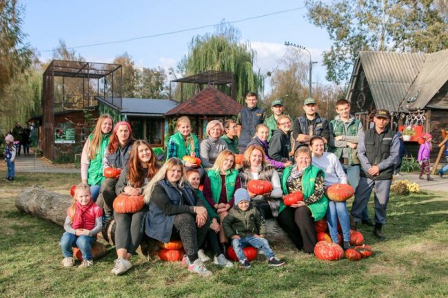У Луцькому зоопарку відгуляли свято гарбуза: як це було. ФОТО