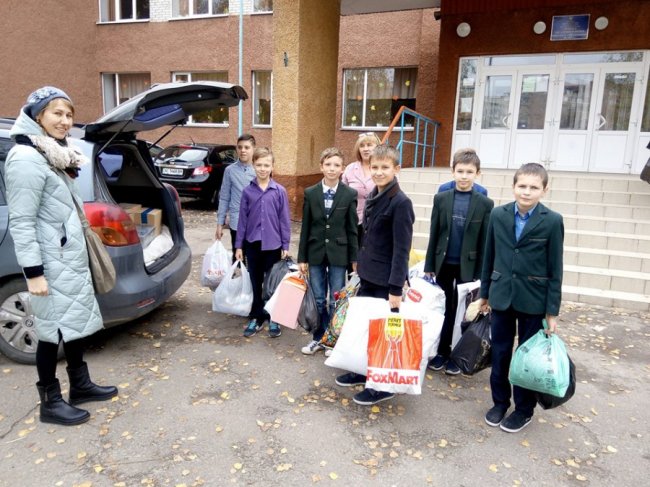 Волинські школярі зібрали подарунки для бійців
