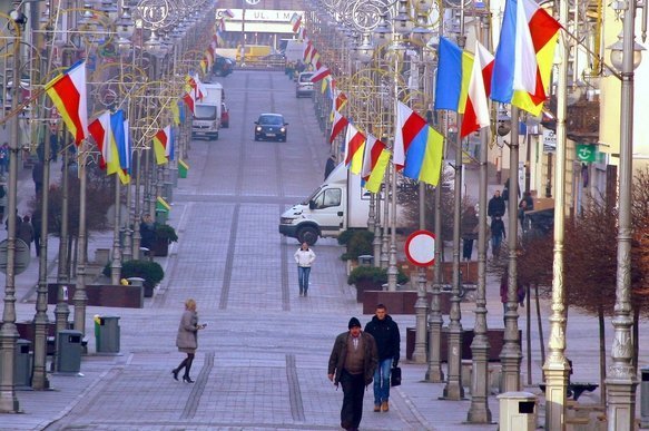У Польщі почепили українські прапори на знак солідарності з народом. ФОТО
