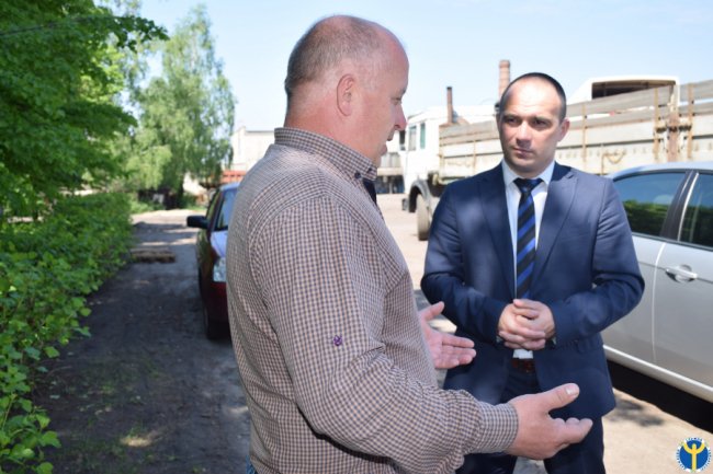 «Навчимо виготовляти цеглу»: волинян кличуть на роботу на керамічний завод. ФОТО