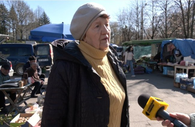 «А що зараз дешево?»: скільки коштує картопля на базарі у Луцьку. ВІДЕО