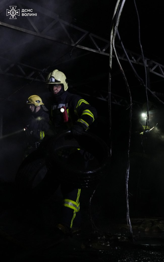 У Луцькому районі горіла господарська споруда. ФОТО