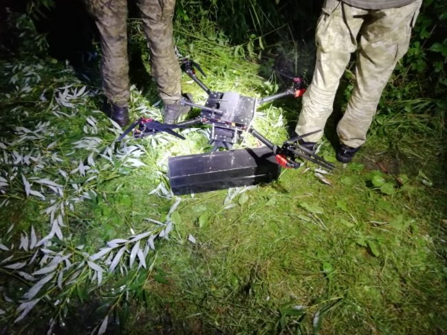 Луцькі прикордонники виявили дрона-кур’єра, який переправляв контрабанду до Польщі