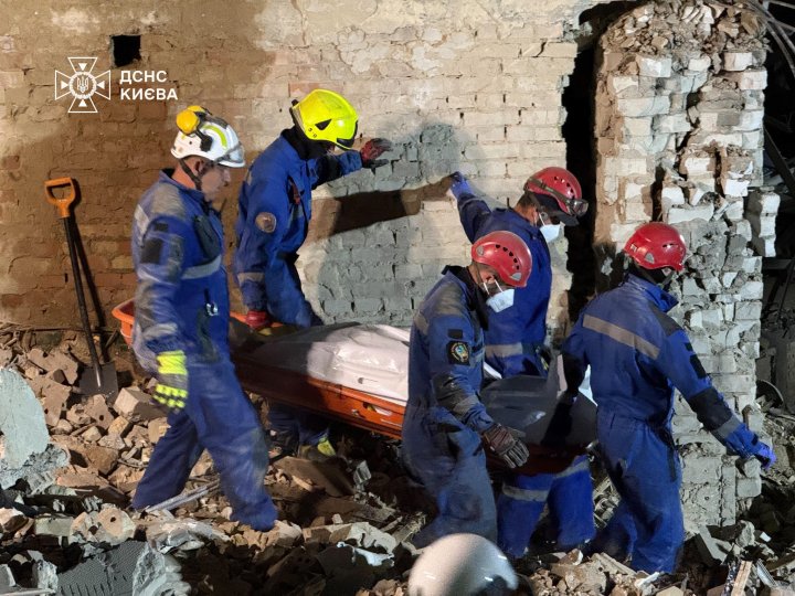 З-під завалів дістали ще 3 тіла: у Києві зросла кількість загиблих від ударів рф