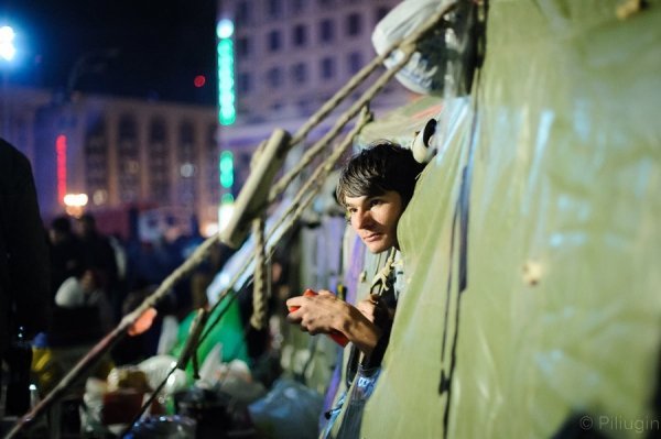 Фото за декілька хвилин до розігнання Майдану. ФОТО