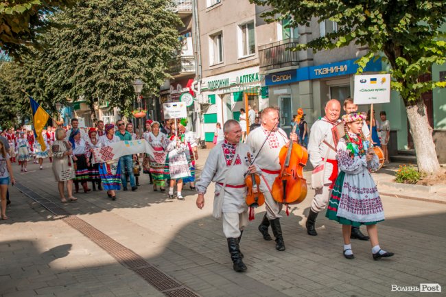 Від Мексики до Індії: грандіозний міжнародний фестиваль стартував у Луцьку. ФОТО