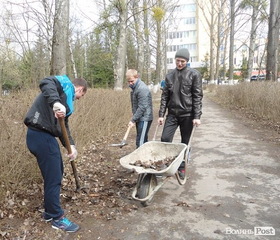 У Луцьку відбулася екологічна акція «Збережемо природу!». ФОТО