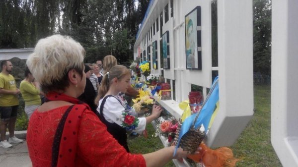 На Волині родинам загиблих учасників АТО вручили державні нагороди. ФОТО