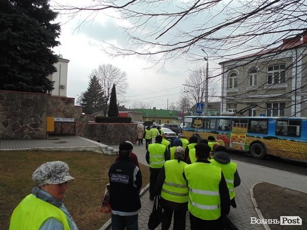 У Луцьку пікетували мерію. ФОТО
