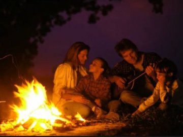 Чому треба провести час з сім'єю та розпалити багаття на подвір'ї: традиції і прикмети 11 січня