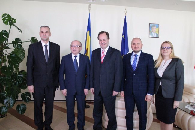 Гунчик зустрівся з хорватським послом