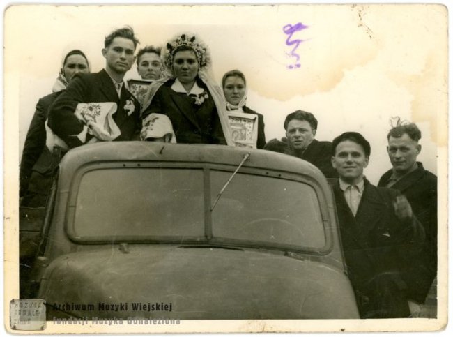 Волинські весілля на фото півстоліття тому