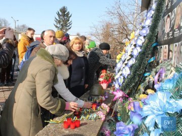 В Іваничах вшанували пам’ять загиблого на Майдані Сергія Байдовського