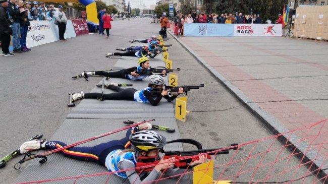 У Луцьку відбулися перші в Україні змагання з вуличного біатлону. ФОТО