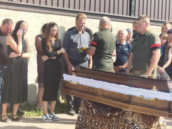 На Волині попрощалися із загиблим Героєм Юрієм Франком. ФОТО
