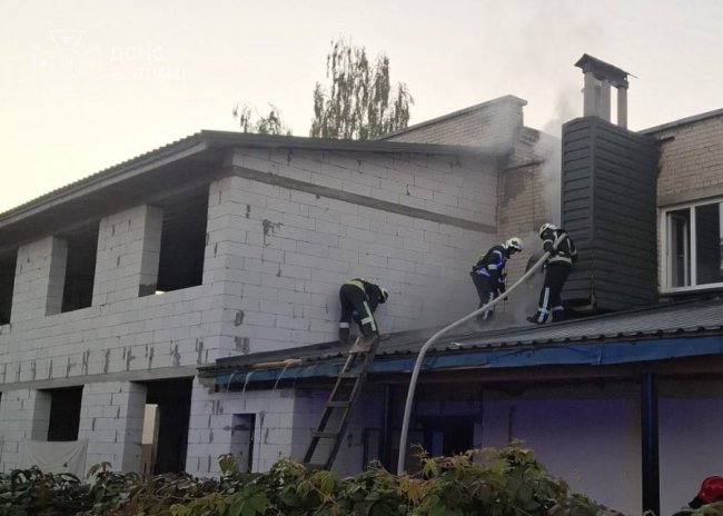 На Волині горіли житловий будинок, квартира та літня кухня
