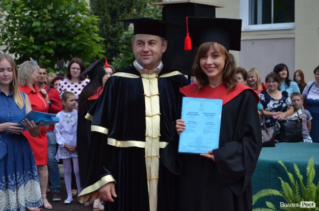 У луцькому політесі «відгуділи» випускний. ФОТО