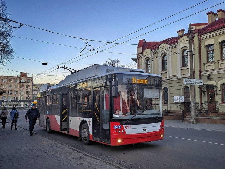 У Луцьку під час Великодня на дороги виїде менше маршруток і тролейбусів