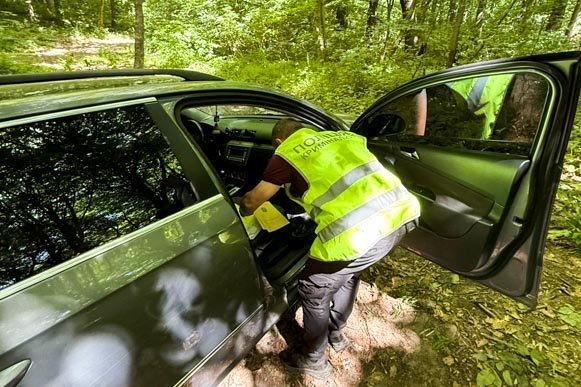 На Рівненщині поліцейські затримали двох «закладчиків» із Волині. ФОТО