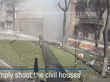У Маріуполі окупанти для відео розстріляли житловий будинок: під завалами знайшли шестеро людей