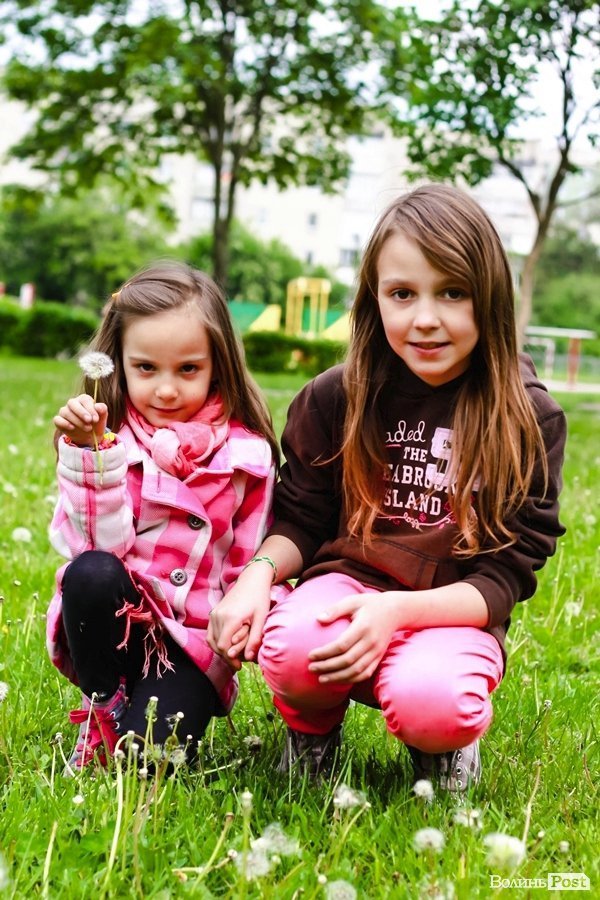 Стильний Луцьк. Портрет дня:  Настя і Аня