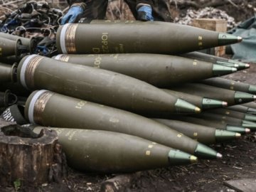 Україна повідомила, що стикається з «критичною» нестачею артилерійських снарядів, – ЗМІ