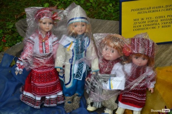 У Луцьку  - квіткова виставка до Дня Незалежності. ФОТО