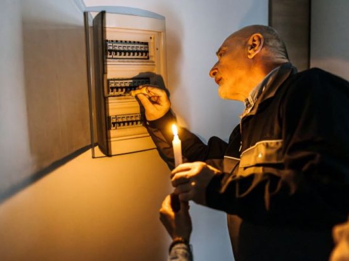 Відключення світла в усіх областях: «Укренерго» попередило про графіки на 25 січня