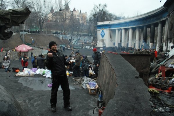 Майдан святкує. ФОТО