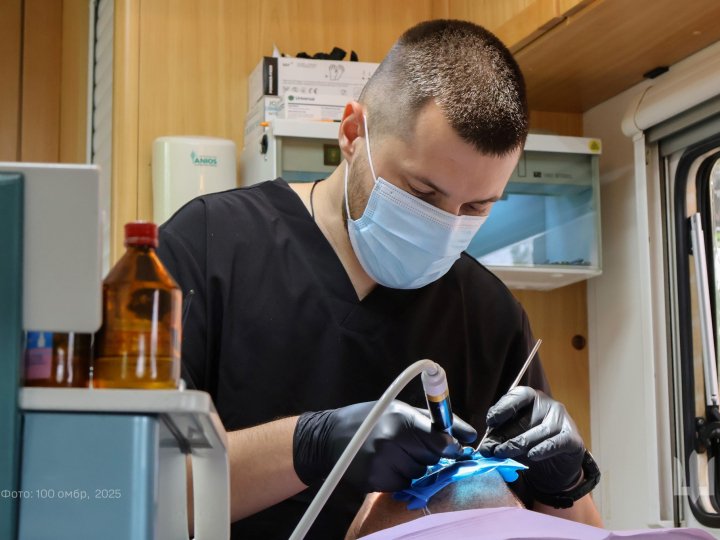 «Стоматологія на колесах»: як волинським воїнам лікують зуби на фронті