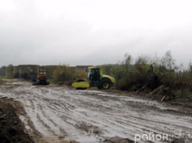 У Ковелі ремонтують дорогу, щоб вивезти відходи з ветсанзаводу
