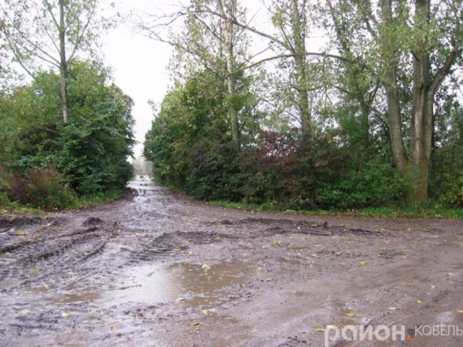 У Ковелі ремонтують дорогу, щоб вивезти відходи з ветсанзаводу