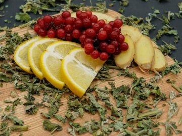 Ягоди, імбир, цитрусові: скільки на луцькому ринку коштує «антизастудний набір». ВІДЕО