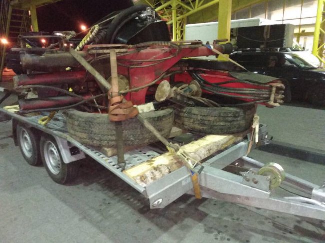 Через «Ягодин» чоловік хотів провезти причіп з підробленими документами