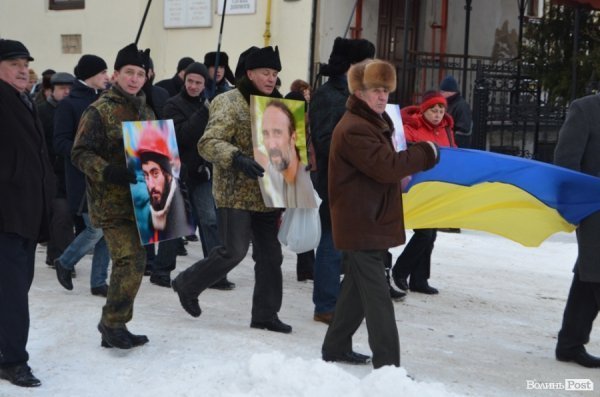 У Луцьку вшанували євромайданівців, убитих в Києві. ФОТО