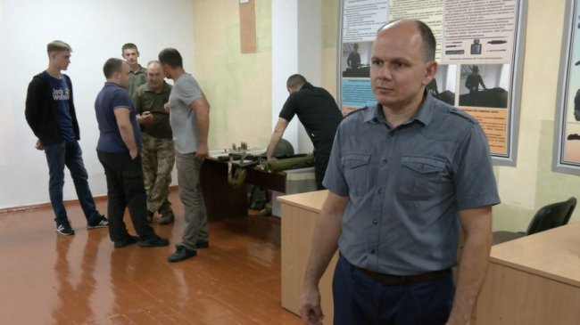 На курси стрільців у тирі волинського університету зареєструвалась перша сотня охочих