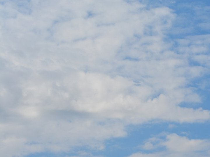 Прохолодно і переважно без дощу: синоптичний огляд погоди на Волині цього тижня