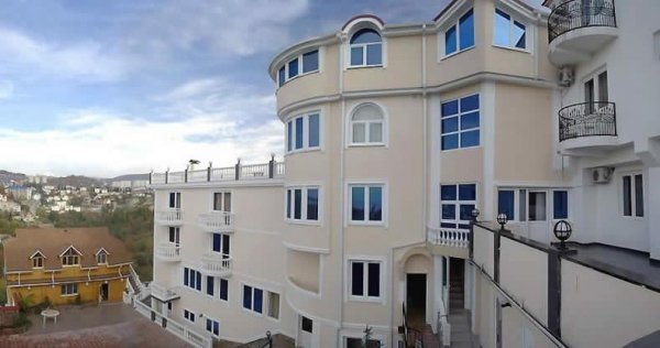 Янукович - «сільський жлоб» у порівнянні з Путіним, - ЗМІ про президентські палаци