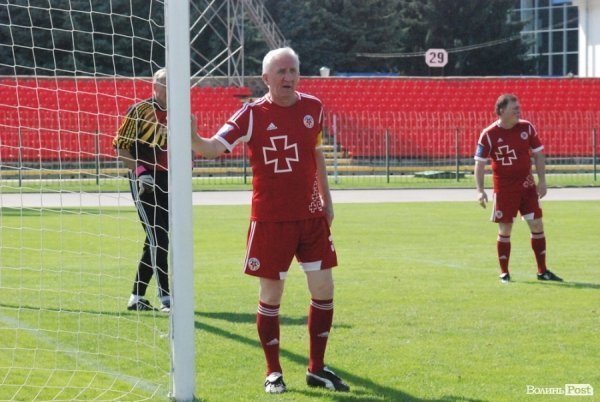 Матч поколінь в Луцьку: ветерани «Волині» проти сучасників. ФОТО