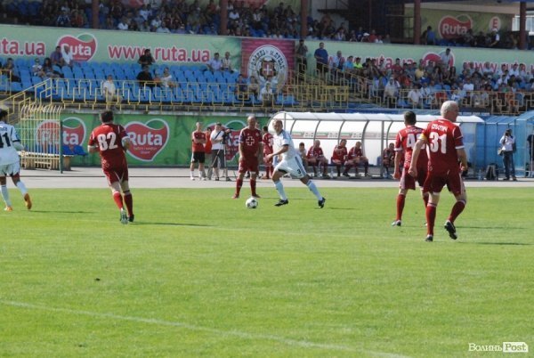 Матч поколінь в Луцьку: ветерани «Волині» проти сучасників. ФОТО